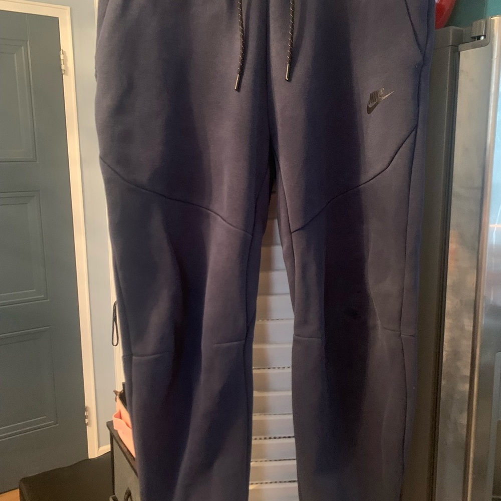 Nike tech sweatpants
